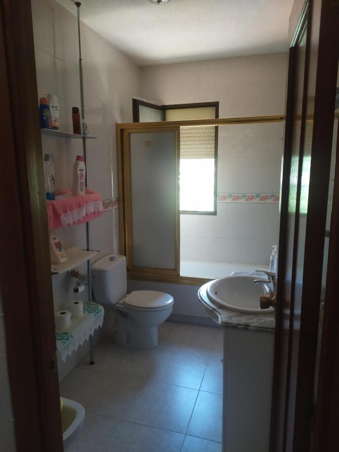 Habitacion Privada Triple 托萊多 外观 照片