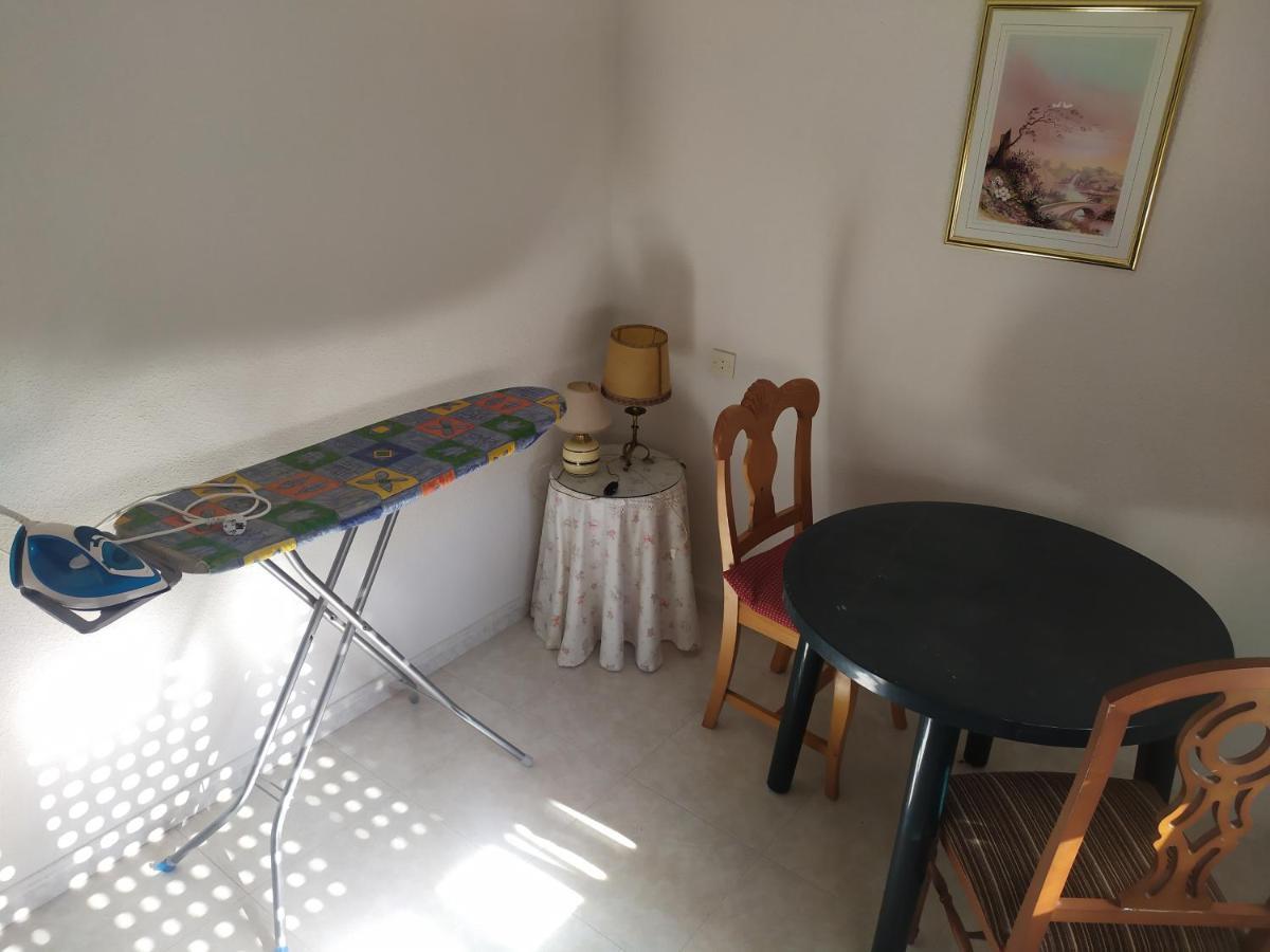Habitacion Privada Triple 托萊多 外观 照片