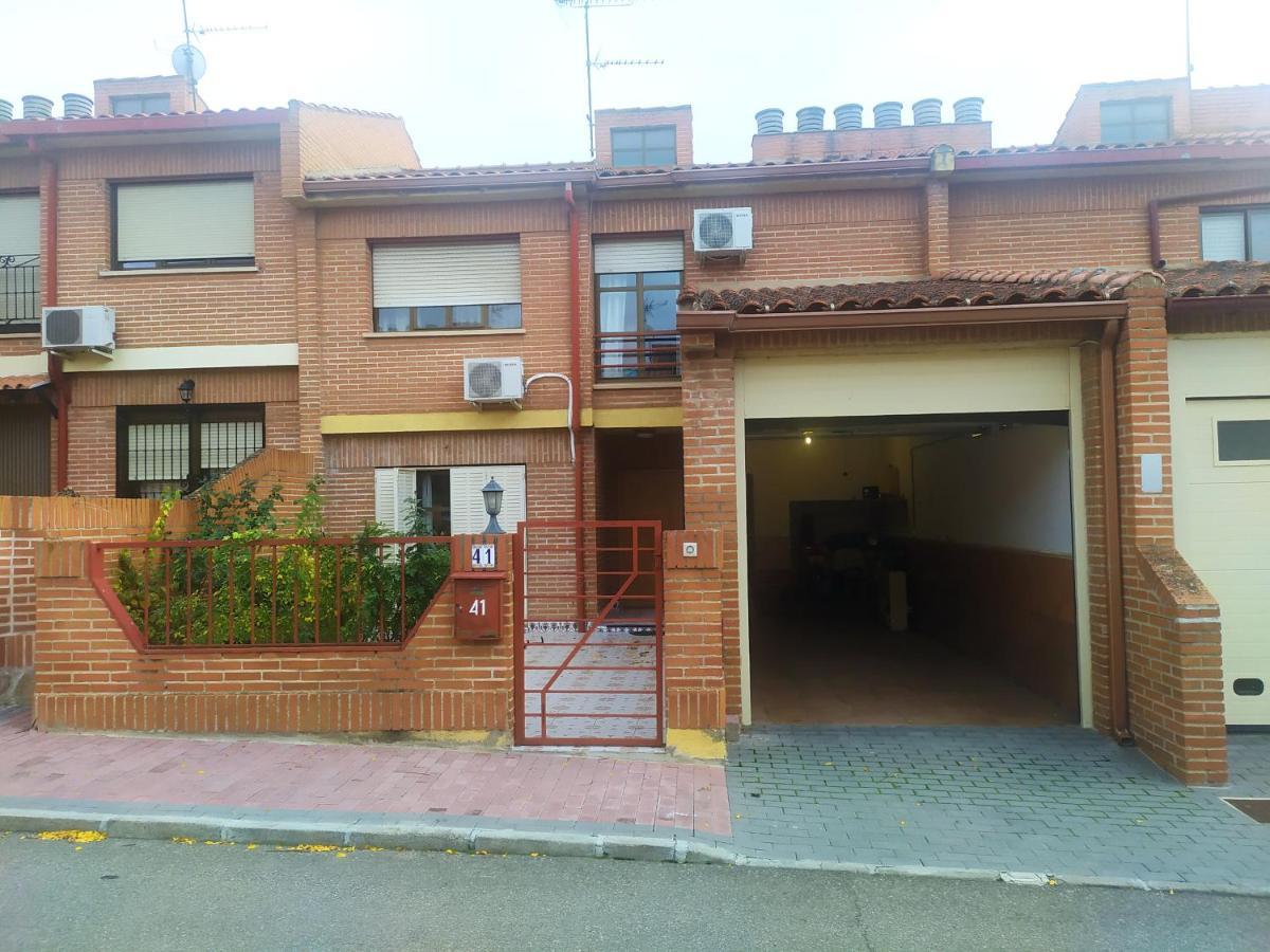 Habitacion Privada Triple 托萊多 外观 照片