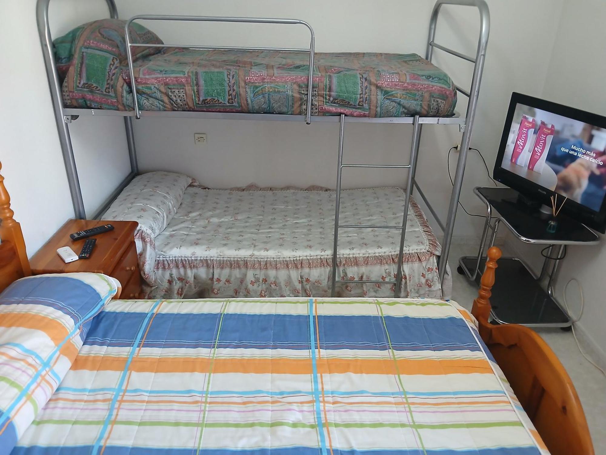 Habitacion Privada Triple 托萊多 外观 照片