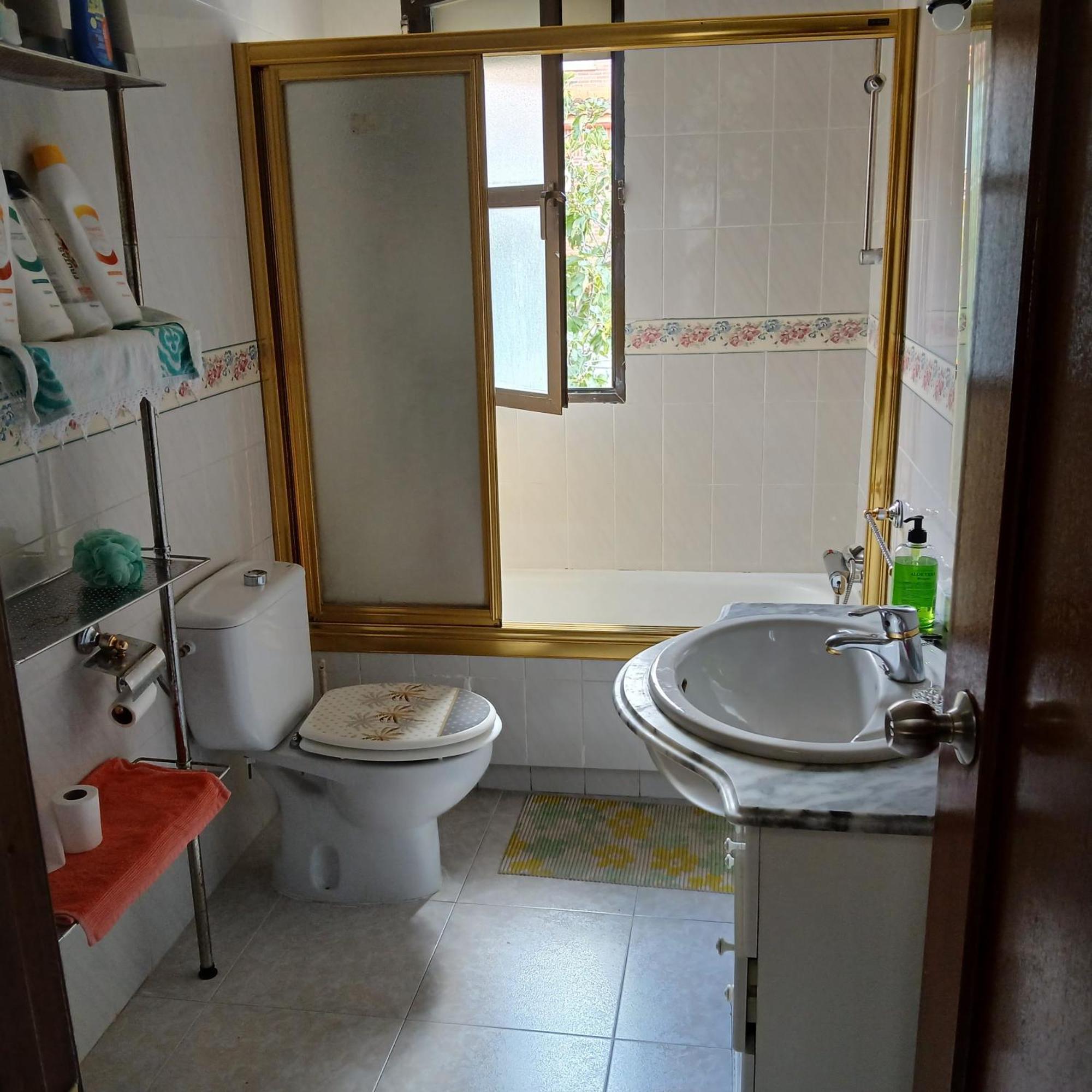 Habitacion Privada Triple 托萊多 外观 照片