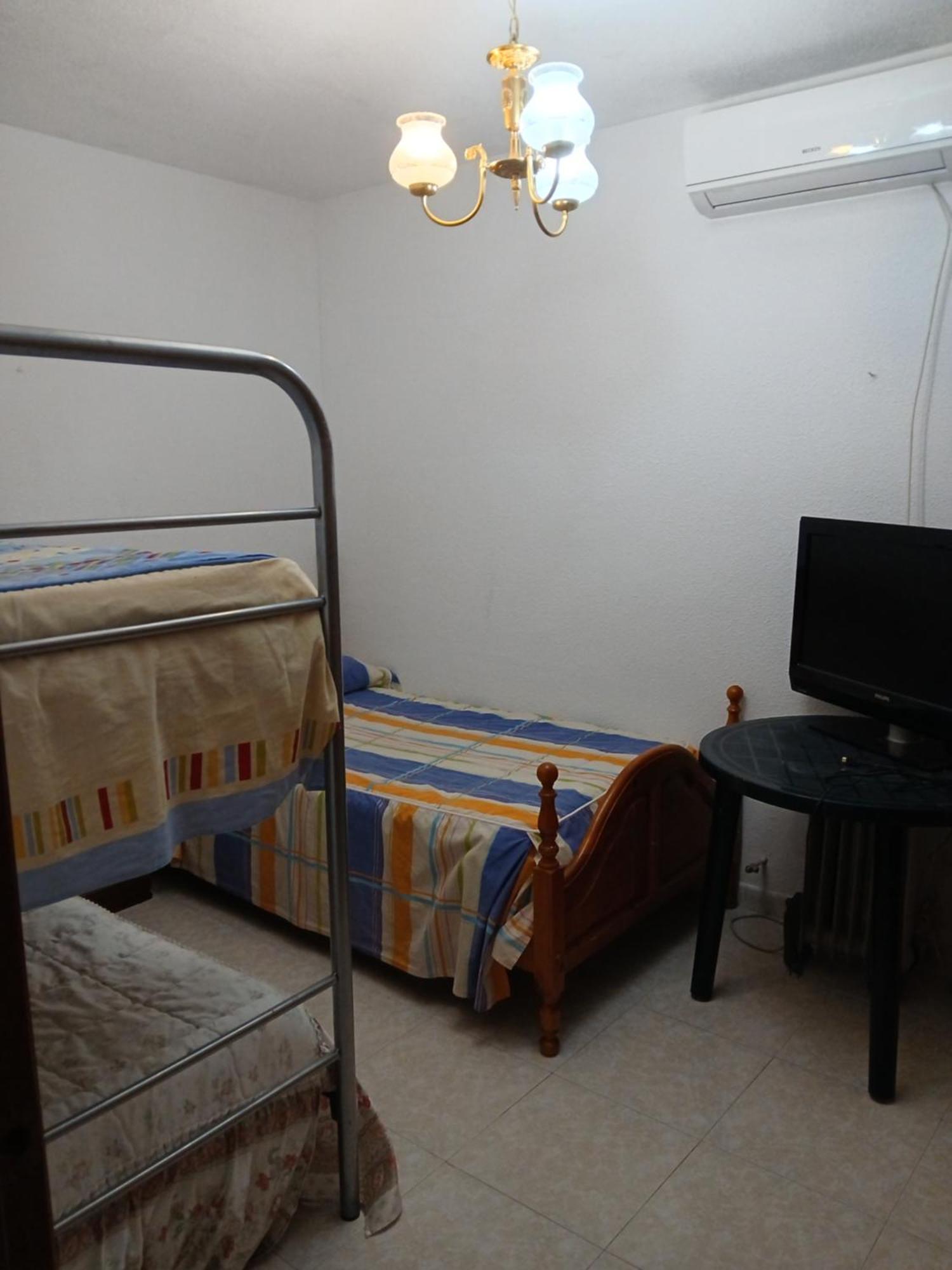 Habitacion Privada Triple 托萊多 外观 照片