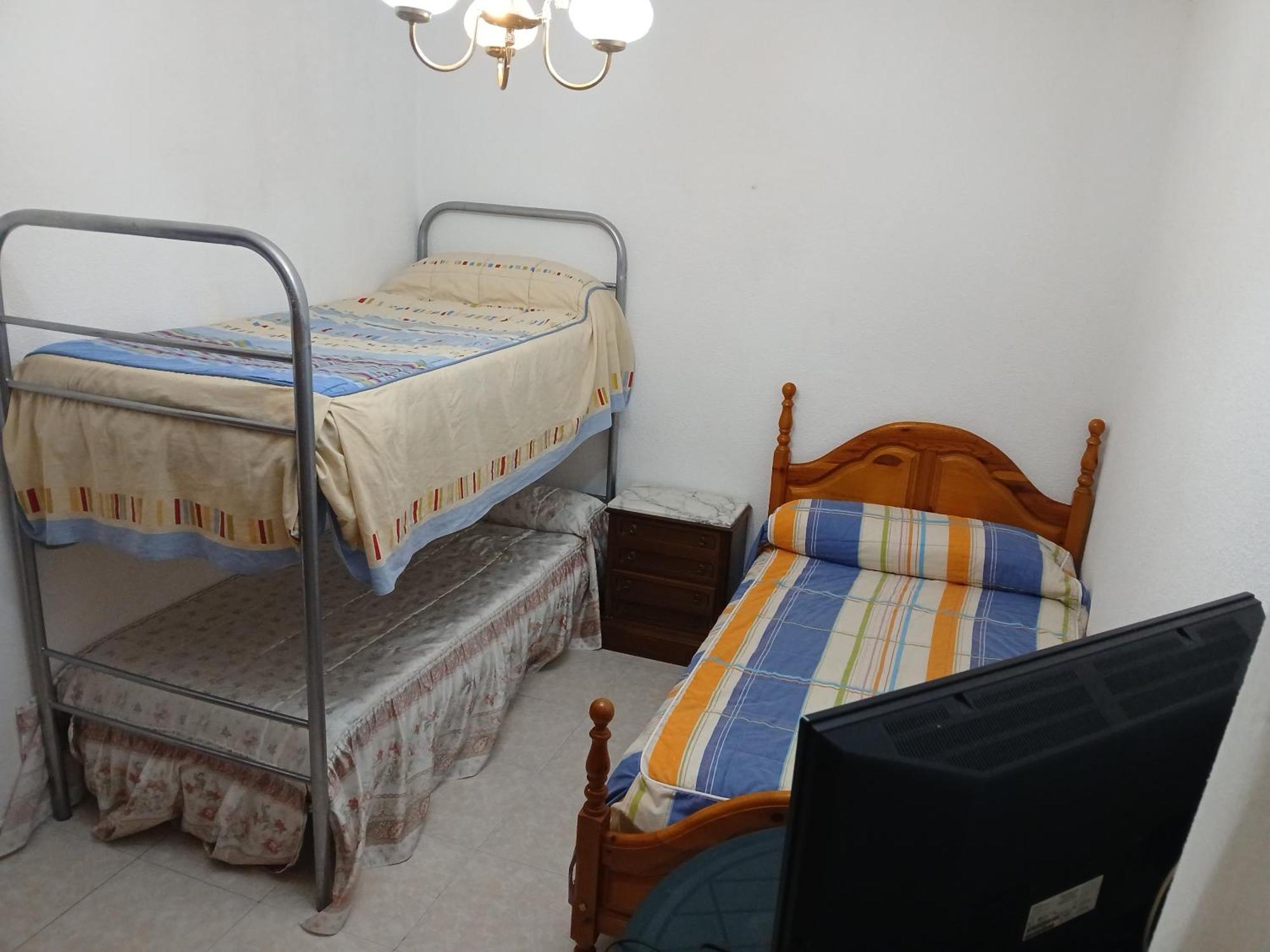Habitacion Privada Triple 托萊多 外观 照片