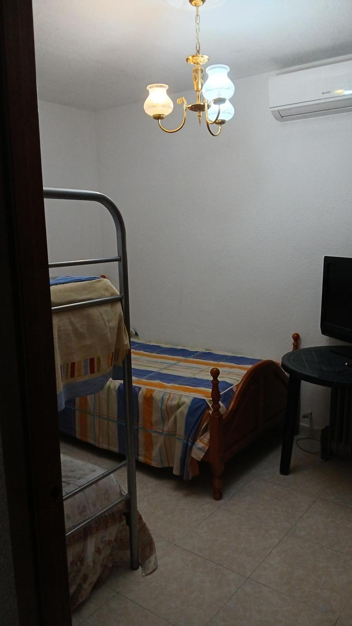 Habitacion Privada Triple 托萊多 外观 照片