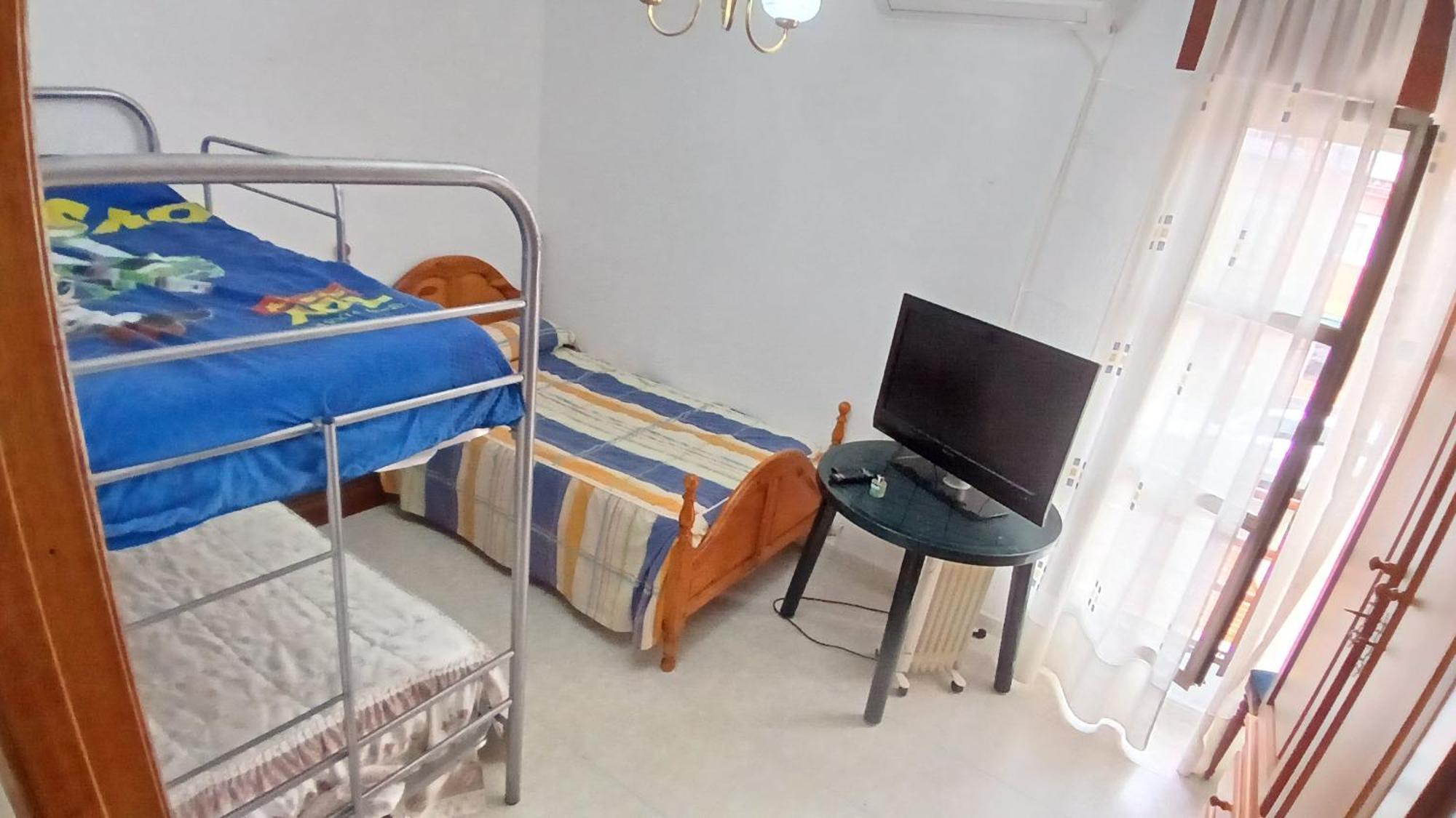 Habitacion Privada Triple 托萊多 外观 照片