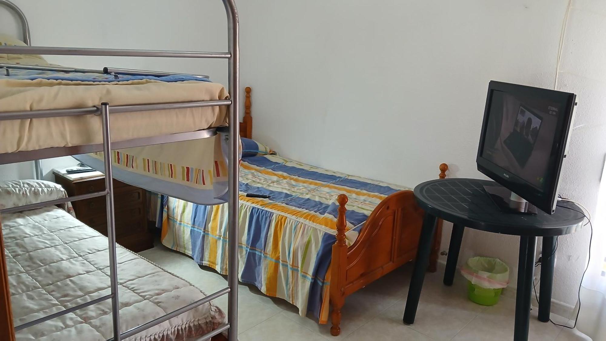 Habitacion Privada Triple 托萊多 外观 照片