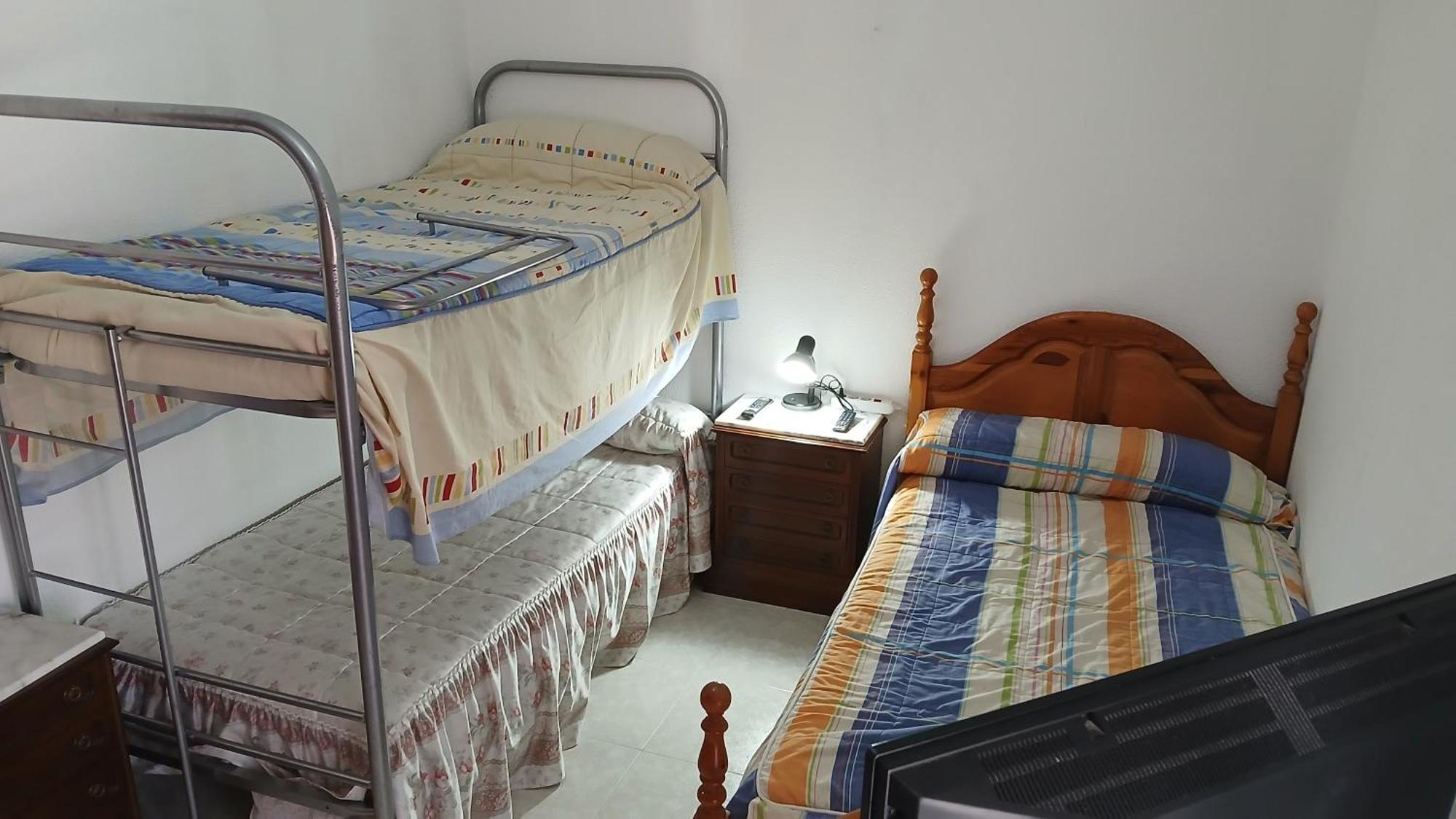 Habitacion Privada Triple 托萊多 外观 照片