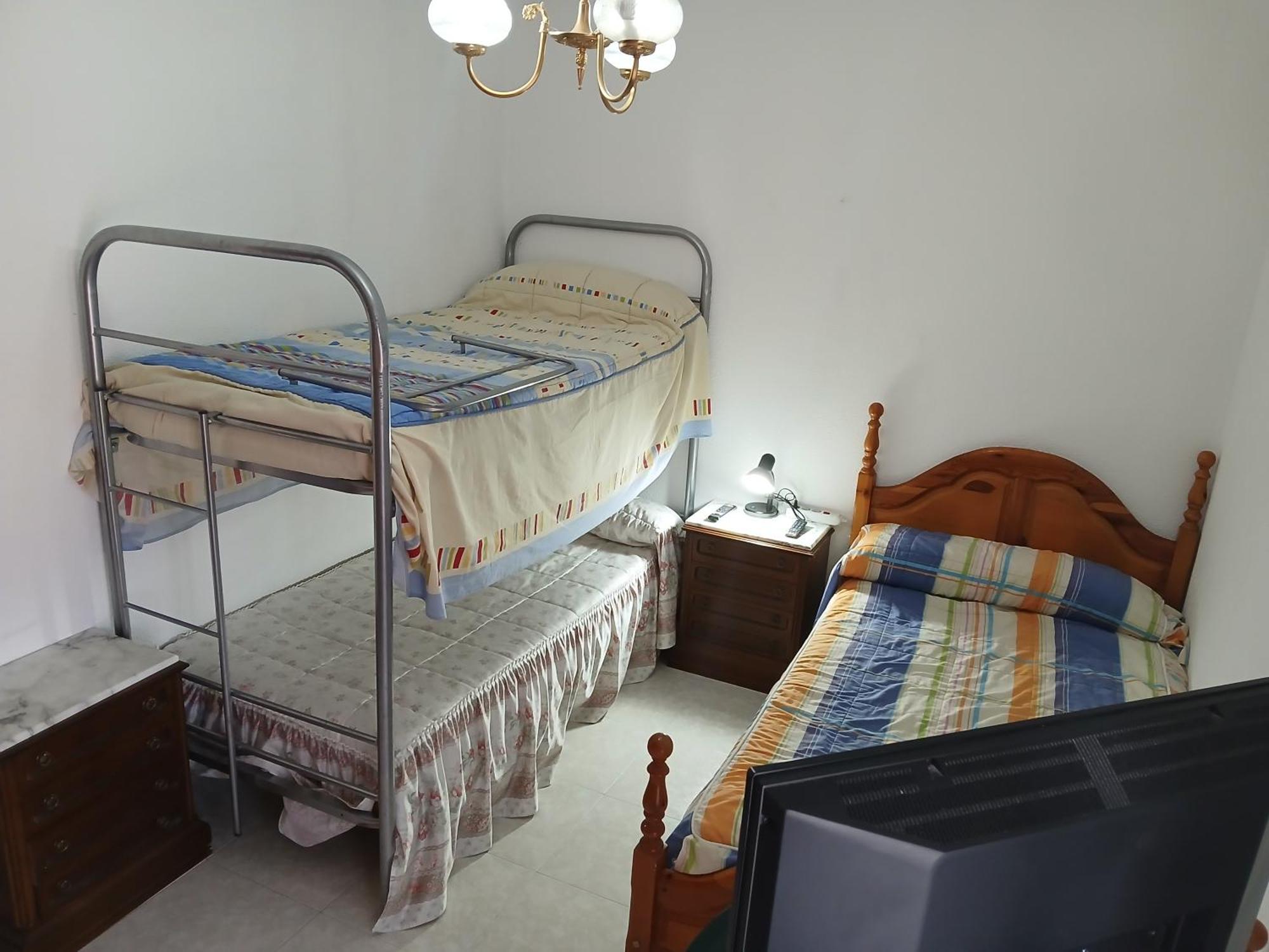 Habitacion Privada Triple 托萊多 外观 照片